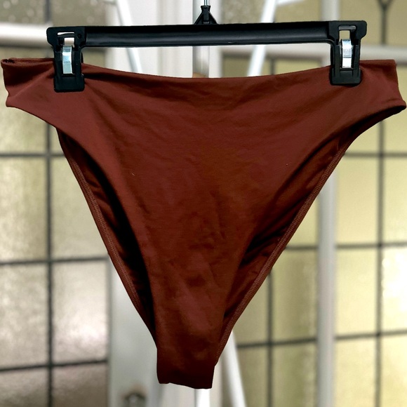 Top + Bottom Urban Outfitters Bikini 👙✨🌺 - Picture 6 of 7